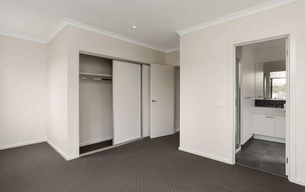 10 Recess Concourse, Mooroolbark - Photo 1