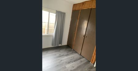 3 Bedroom Gem in Westend!! - Photo 2