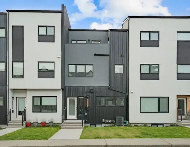 Newly Built 3 Bedroom Townhouse Corner Unit | 631 20 Avenue Northwest, Calgary - Photo 1