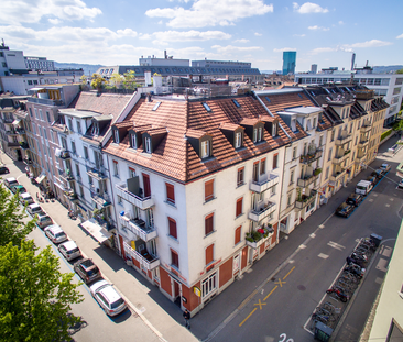 Helle 2 - Zimmerwohnung mit Balkon, wenige Fussminuten vom HB - Foto 1