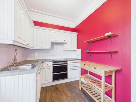 West Treaford House, Lansdown Road, Cheltenham, Gloucestershire, GL51 - Photo 5