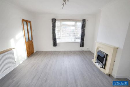3 bedroom semi-detached house to rent - Photo 3