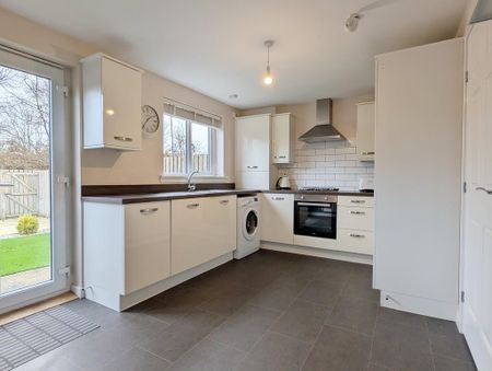 3 bedroom terraced house to rent - Photo 5