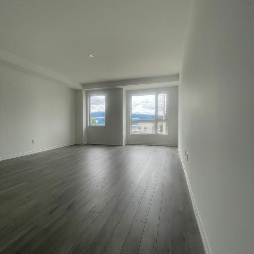 For Lease - 203 Monarch Avenue, Ajax, Ontario - Photo 1