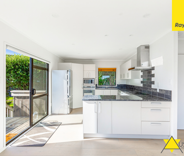 276 Bethells Road, Bethells Beach - Photo 5