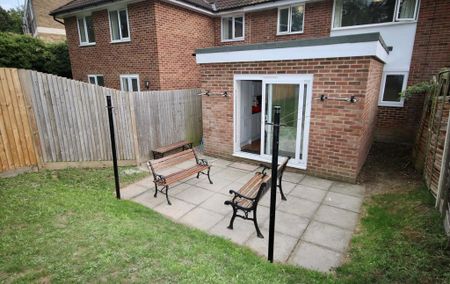 4 bedroom terraced house to rent - Photo 4