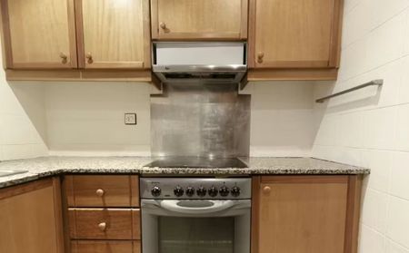 Avinguda del Paral.lel, Barcelona, Catalonia 08004 - Foto 5