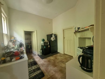 St Kilda East - Photo 3