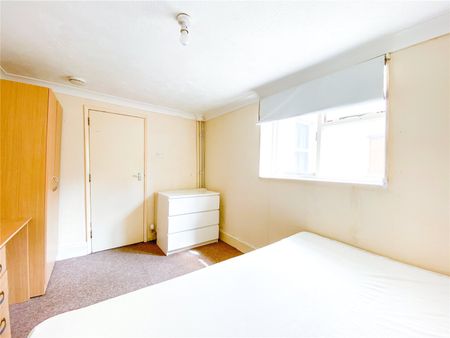 6 bedroom terraced house to rent - Photo 2