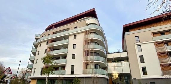 Location Appartement 2 pièces Meublé 44m² ANNECY 74000 - Photo 2