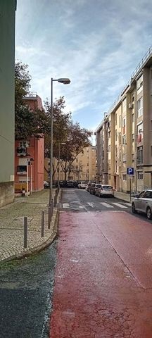 São Domingos de Benfica, Lisbon - Photo 5