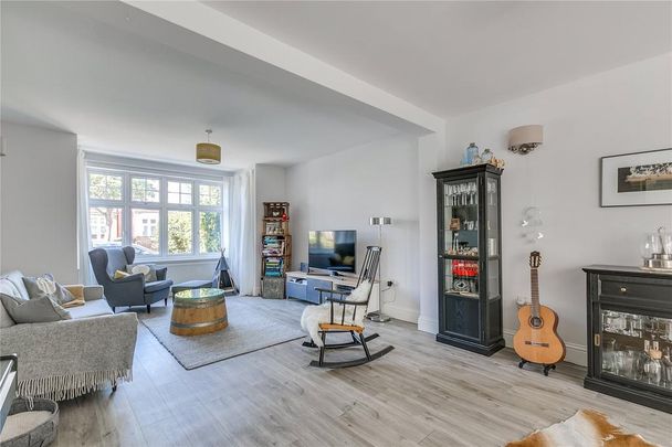 5 bedroom detached house to rent - Photo 1