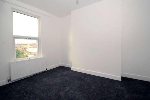 Wrotham Road, Gravesend, Kent, DA11 - Photo 1