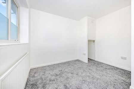 3 bedroom house to rent - Photo 2