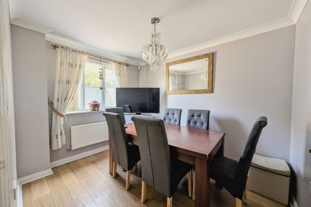 Sovereign Gardens, Miskin, PONTYCLUN - Photo 3