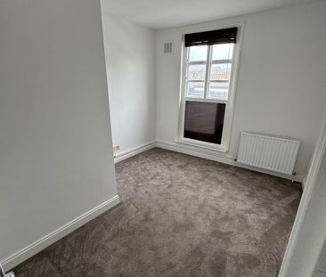 Room in a Shared Flat, Clapham Common, SW4 - Photo 1