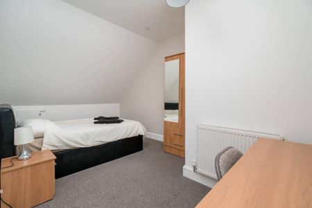 10 bedroom flat share to rent - Photo 4