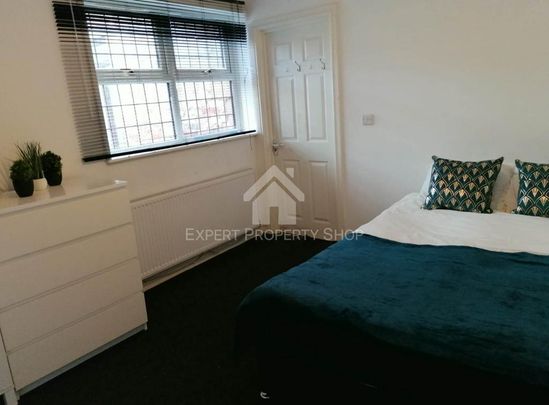 1 bedroom in a house share to rent - Photo 1