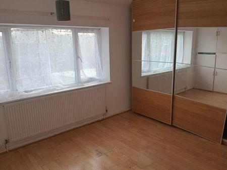 3 Bed Semi-Detached House, Speedwell Road, BS5 - Photo 3