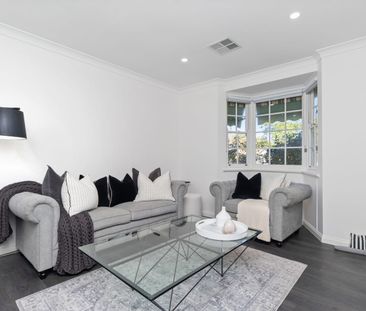 GORGEOUS UNIT IN A PRESTIGIOUS LOCATION - Photo 1