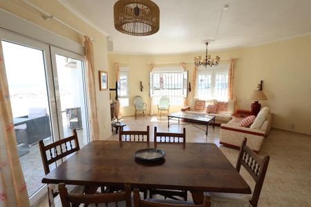 Luxury 5 room Detached House for rent in Cabo Roig, Valencia - Foto 2