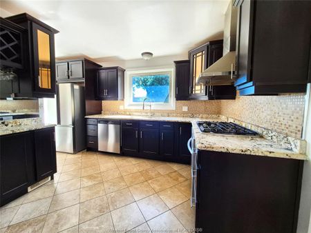 For Lease - 6711 RIVERSIDE Drive, Windsor, Ontario - Photo 3