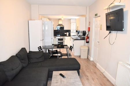 5 bedroom terraced house to rent - Photo 3