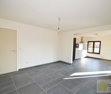 IDEALIS VASTGOED - Ruim appartement (70m²) met 2 slaapkamers, autos... - Foto 2