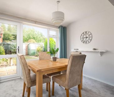 3 bedroom detached house to rent - Photo 4