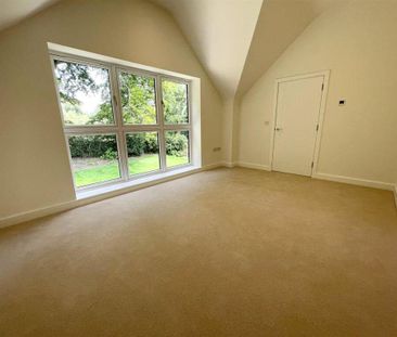 4 bedroom detached house to rent - Photo 3