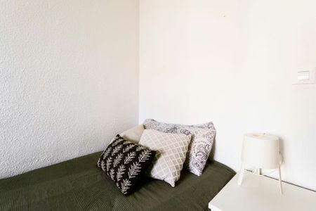 Carrer del Serpis, Valencia, Valencian Community 46022 - Photo 5