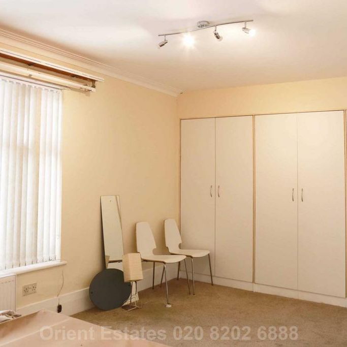 3 bedroom flat to rent - Photo 1