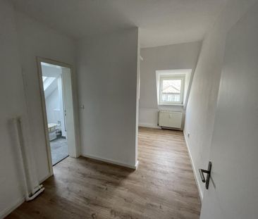 Frisch renovierte, helle und wirklich schöne 3 Zimmer-Wohnung in direkter Innenstadtlage von Gießen, Südanlage 9 - Photo 2