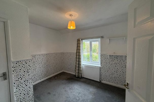 Homecroft Road - Photo 1