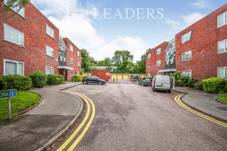 2 bedroom apartment to rent Sutton Close, Beckenham, BR3 - Photo 4