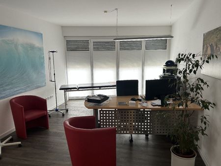 Attraktive Büro-/Praxisfläche mit vielen Möglichkeiten im Zentrum von Brilon! - Photo 3