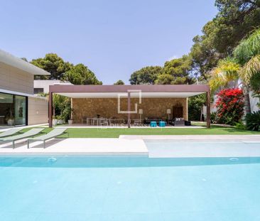 4 bedroom luxury Villa for rent in Godella, Spain - Photo 2