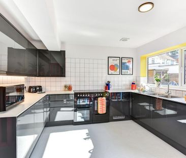 1 bedroom in a house share to rent - Photo 4