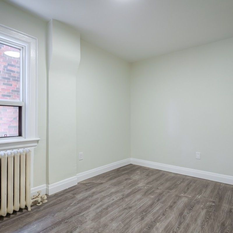 For Lease - 135 Jane Street Unit# 1, Toronto, Ontario - Photo 1