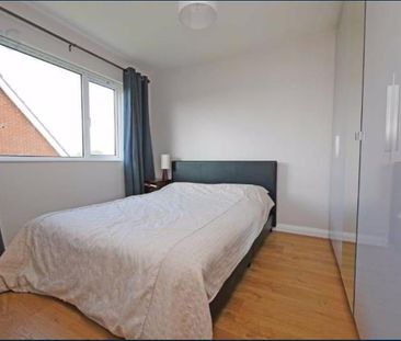 35b Carnbrae Park, Castlereagh, Belfast, BT8 6TP - Photo 2