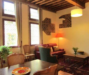 A Louer appartement de 65 m² entièrement meublé dans centre histori... - Photo 1