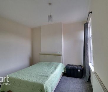 3 bedroom end of terrace house to rent - Photo 5