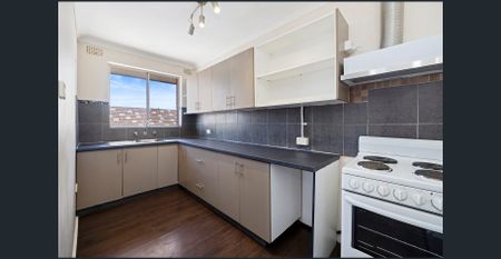 Modern 2-Bedroom Apartment in Prime Liverpool Location - Photo 2