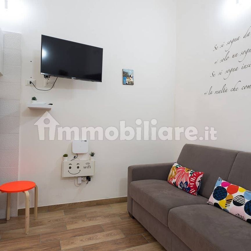 Bilocale via Carlo Celano 30, Garibaldi - Ferrovia, Napoli - Foto 1