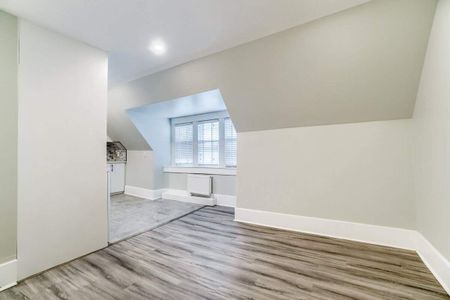 For Lease - 31 Tyndall Avenue Unit# 301, Toronto, Ontario - Photo 4