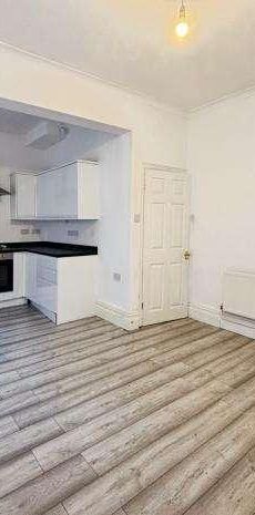 Undercliffe Road, Liverpool, L13 - Photo 1