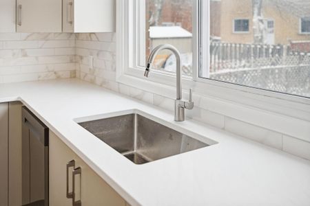 For Lease - 896 Pinewood Crescent Unit# 1, Britannia Heights - Queensway Terrace N and Area, Ontario - Photo 5