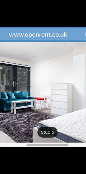 Studio Flat, Watford Way, NW4 - Photo 1