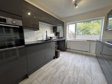 2 bedroom apartment to rent - Photo 2