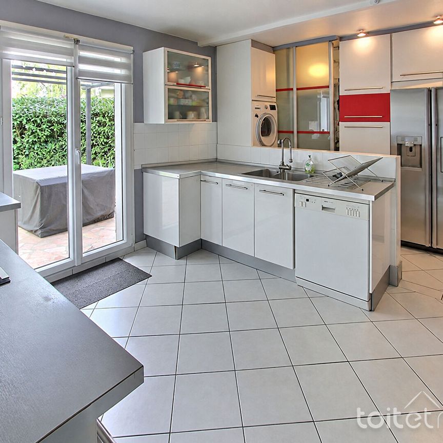 Location Maison 7 pièces 190m² CHEVREUSE 78460 - Photo 1